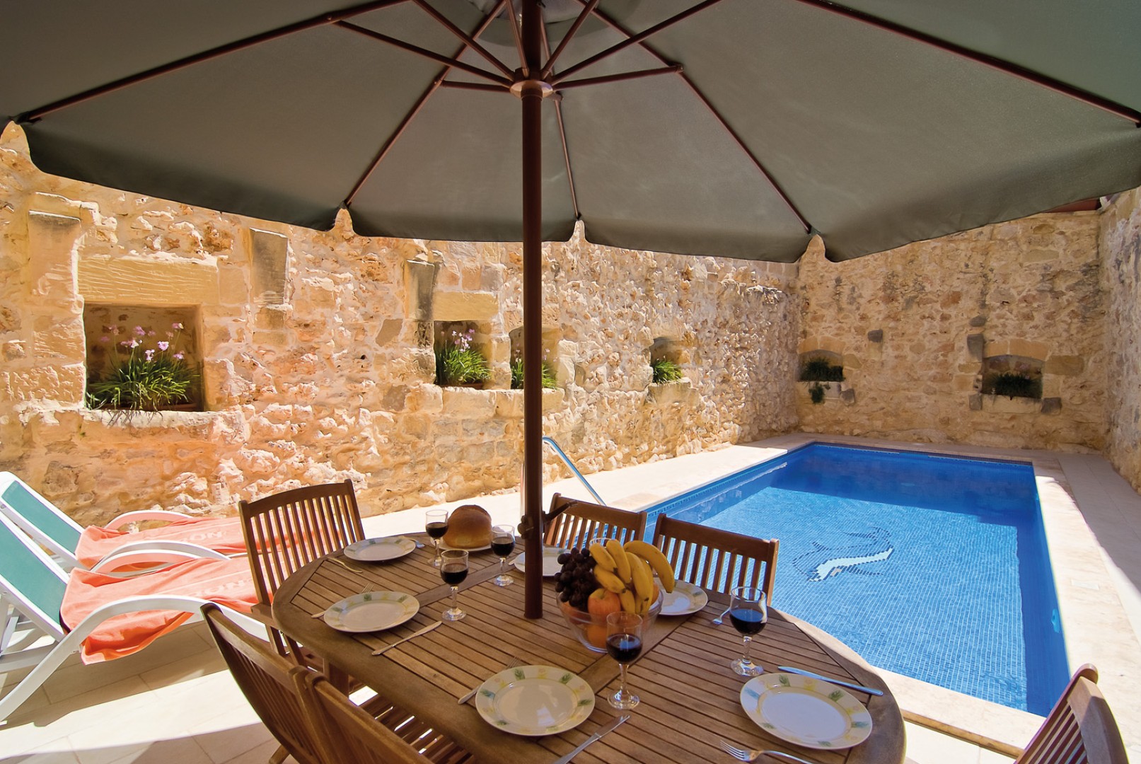 Four bedrooms authentic Farmhouse. Simon Mamo Real Estate in Malta, Gozo