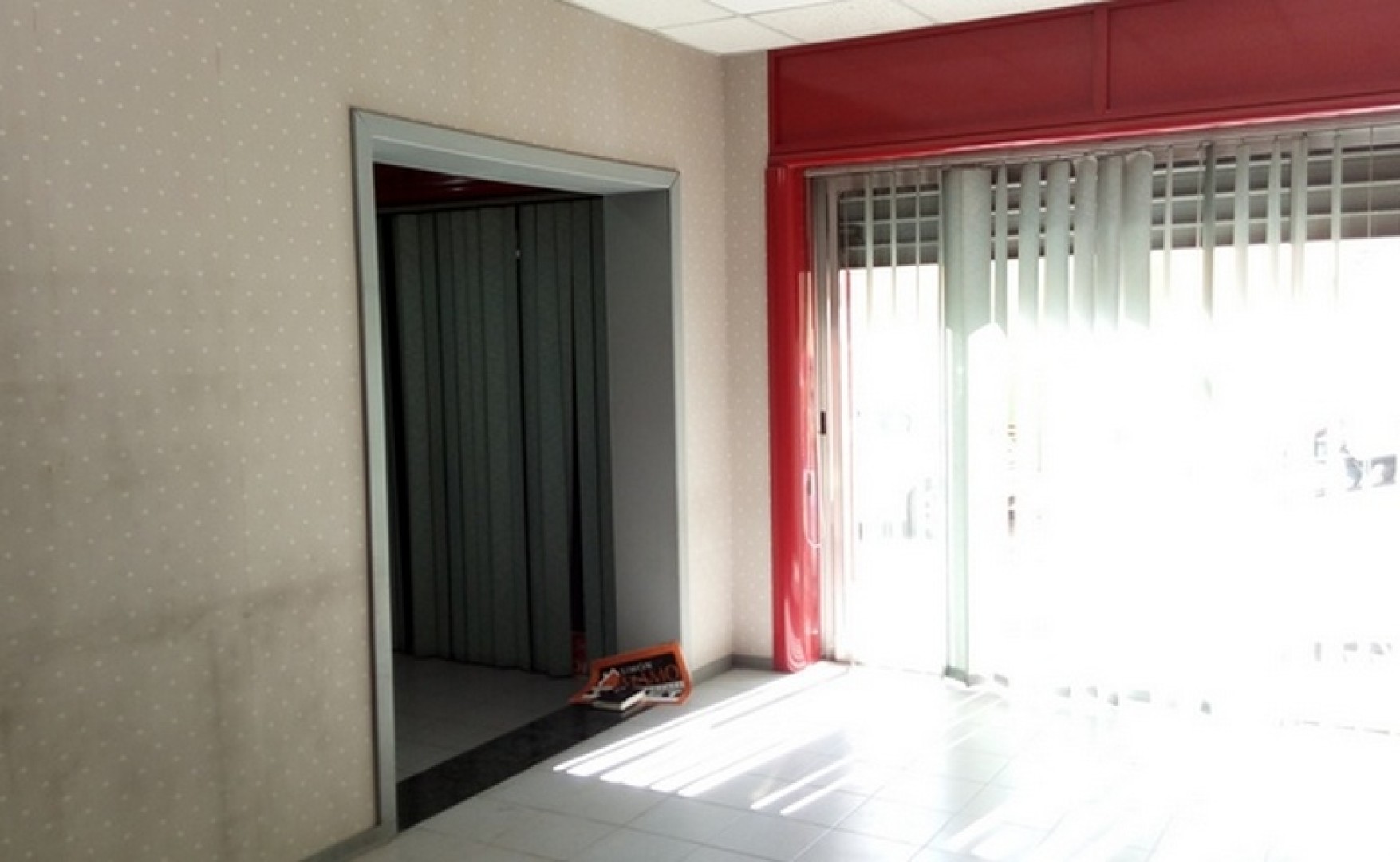 Shop/office to let in Malta Fgura 42sqm property for rent Simon Mamo