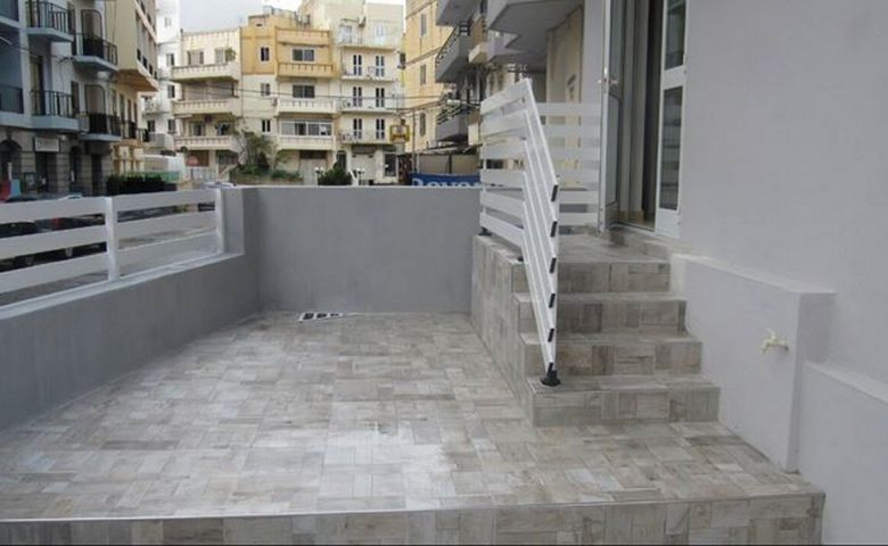 Apartments for rent in Malta New Bugibba 3 bedroom flat to let with