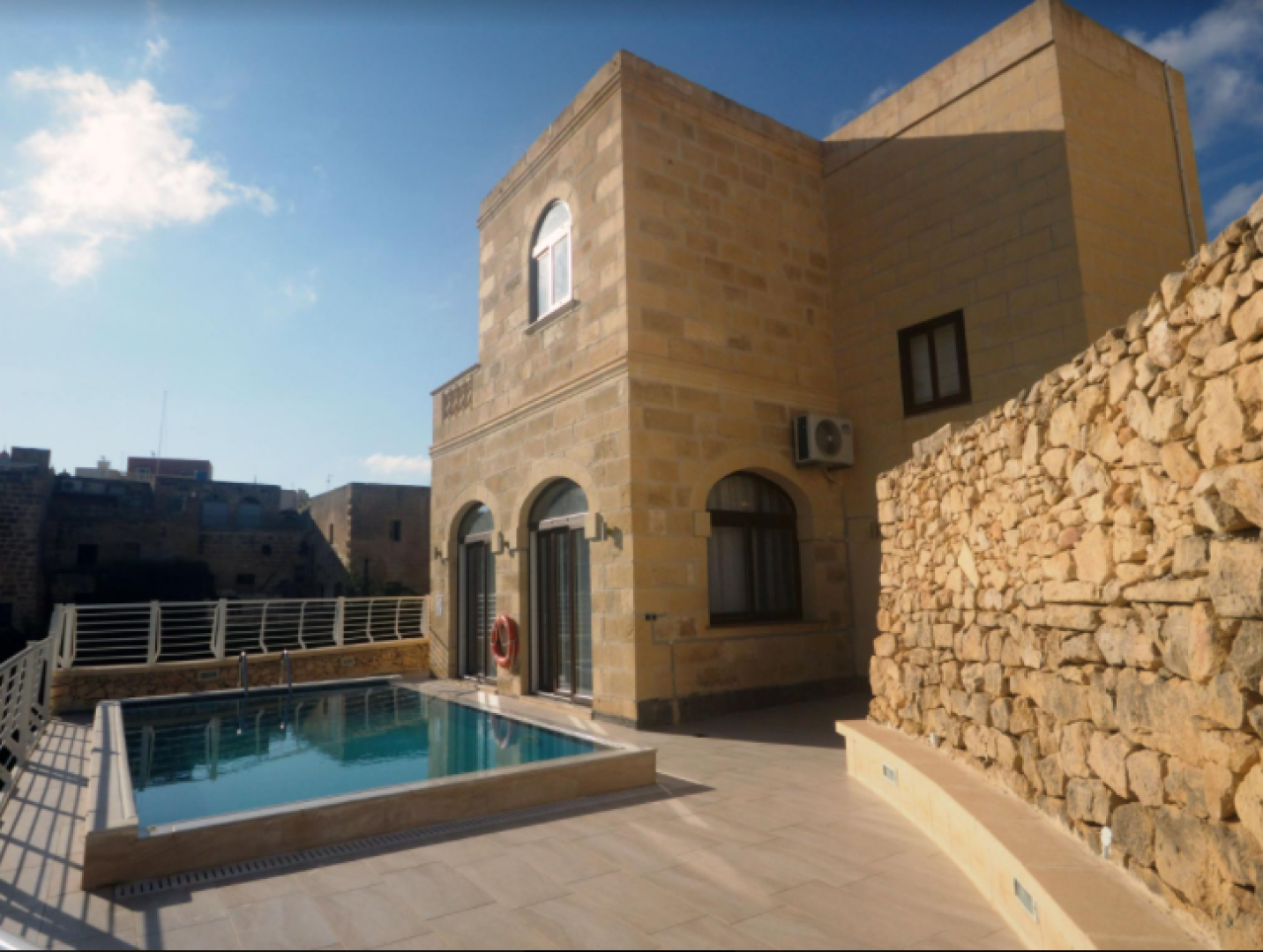 Gozo Real Estate Fantastic 3 Bedroom Farmhouse for long let in Kercem