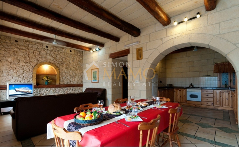 Real estate Gozo House in Xaghra with 4 bedrooms Simon Mamo Real