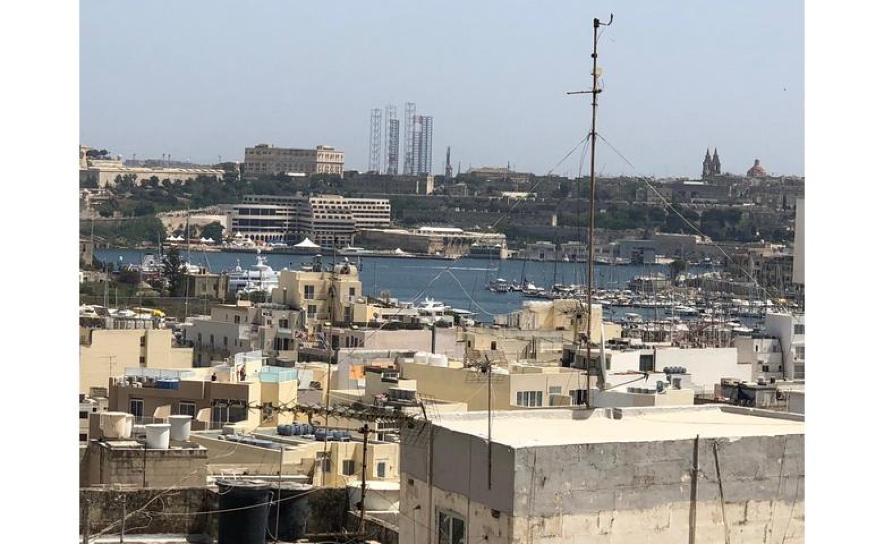 Flats for rent in Malta Gzira flat with 2 bedrooms Simon Mamo Real