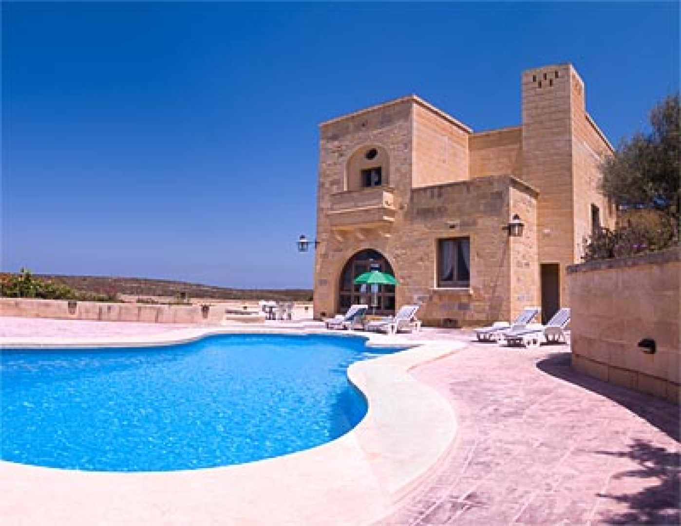 Gozo Farmhouses 3 Bedroom Villa with large entertaining area and surrounded by gardens Simon