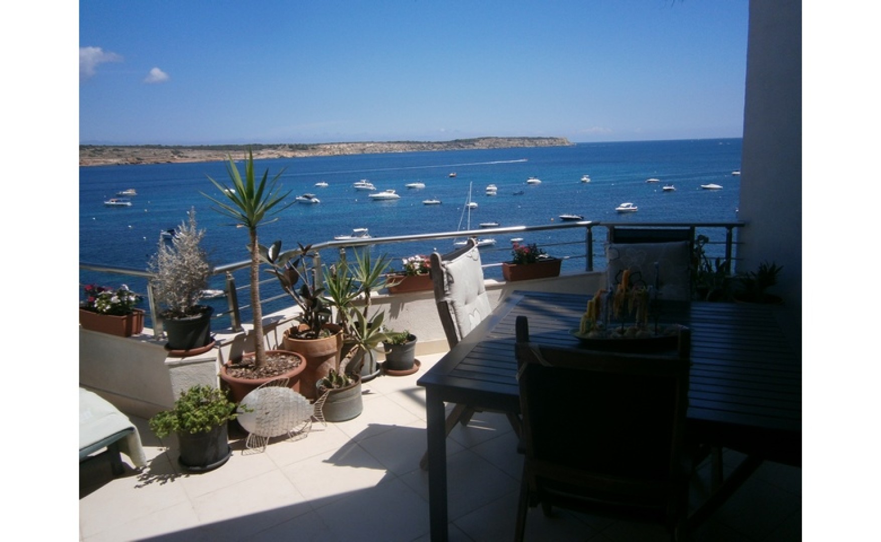 Apartments for rent in Malta Mellieha 3 bedroom flat with seaviews with outdoor dining Simon
