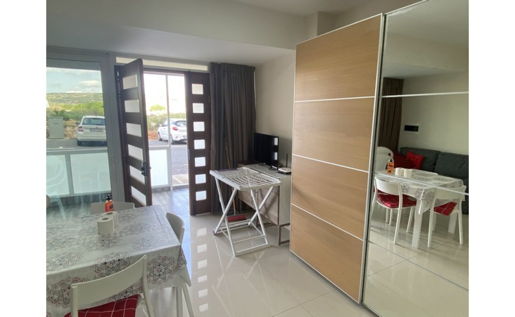 Apartments for rent in Malta Studio flat with it's own entrance and