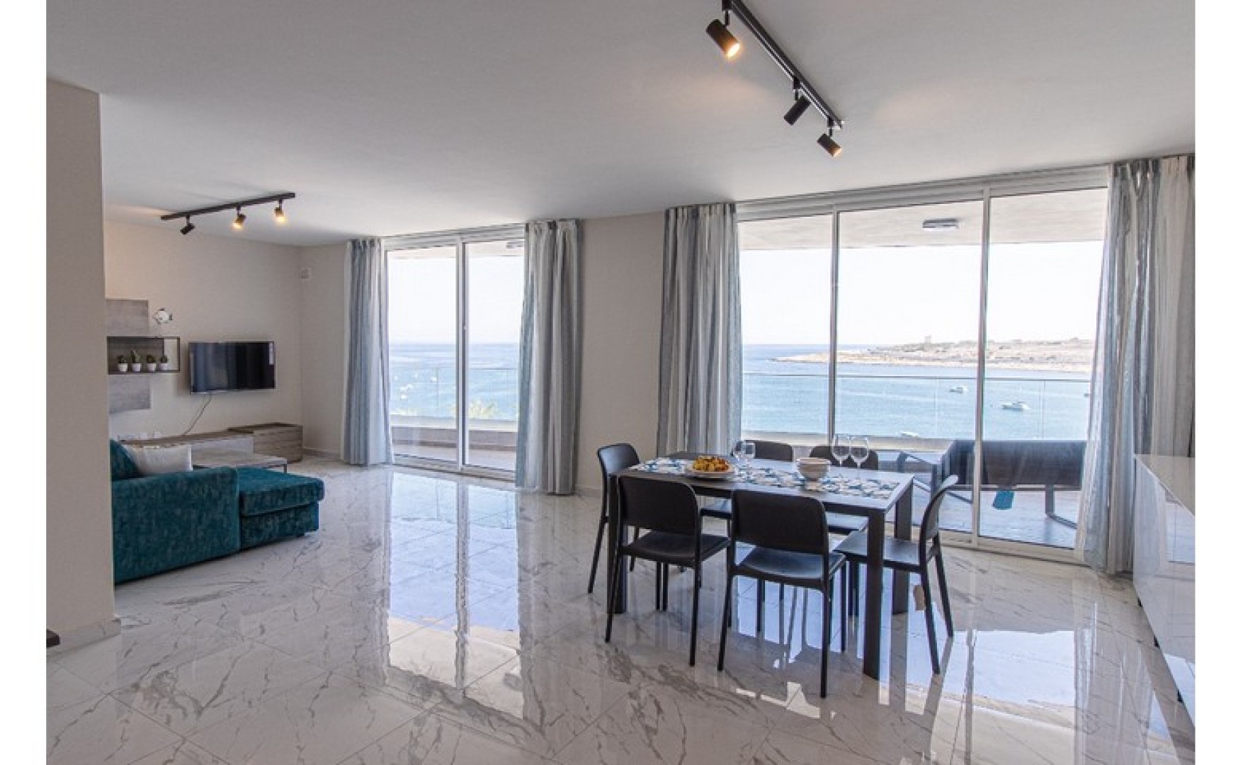 Flats for rent in Malta Qawra 2 bedroom apartment for rent Simon Mamo Real Estate in Malta, Gozo