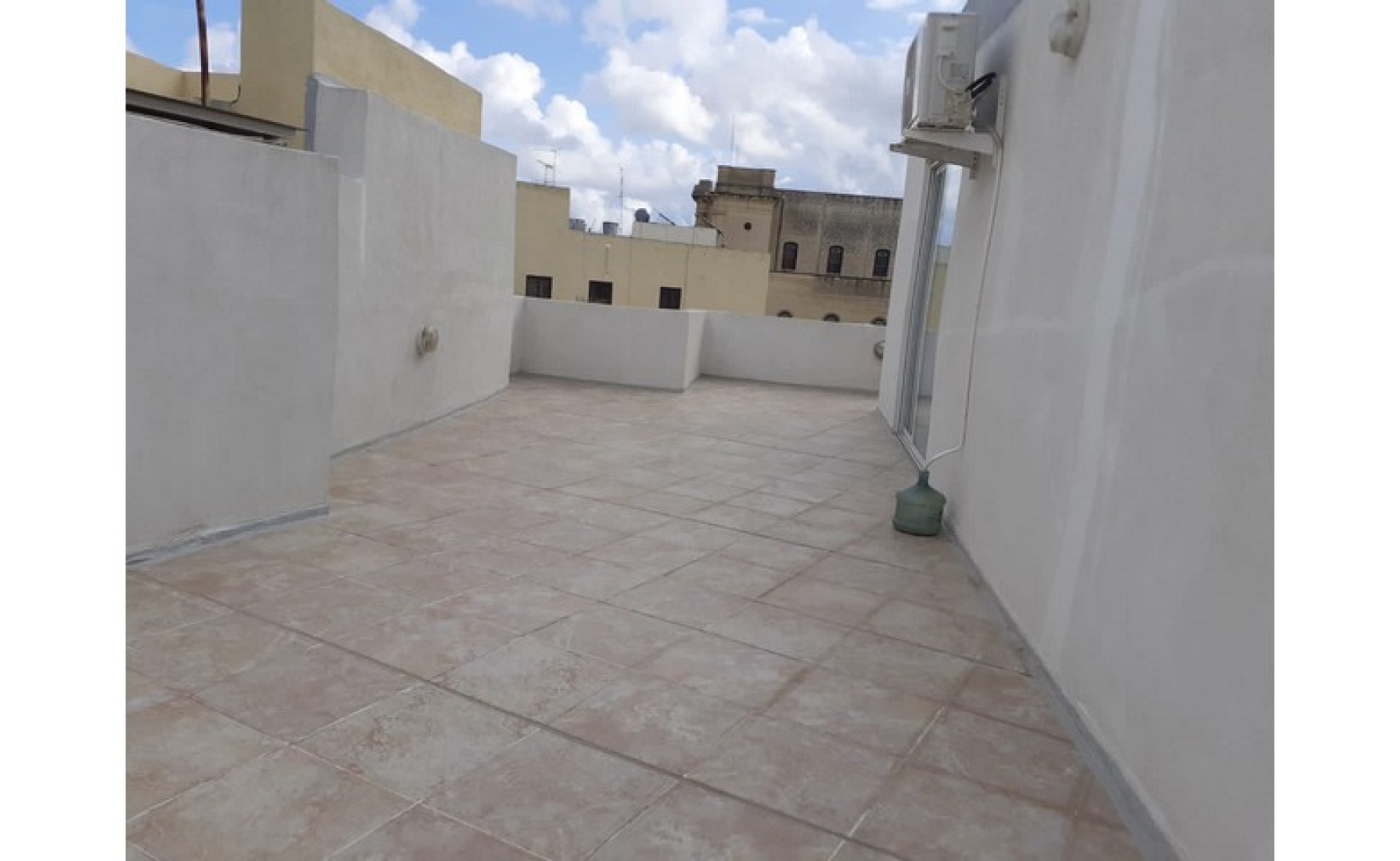 Estate agents Malta Modern 1 bedroom penthouse for rent in St Venera
