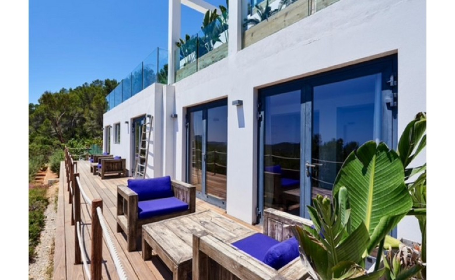 Real estate 6 bedroom villa for short lets in Simon Mamo Real Estate in Malta, Gozo