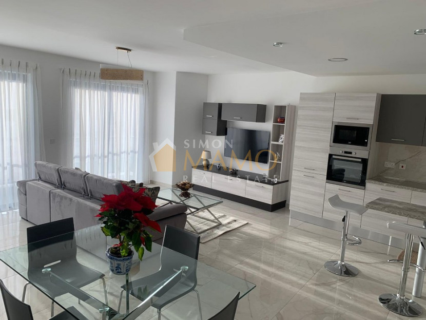 Modern Elegance 2BR Apartment with Optional Garage in San Gwann